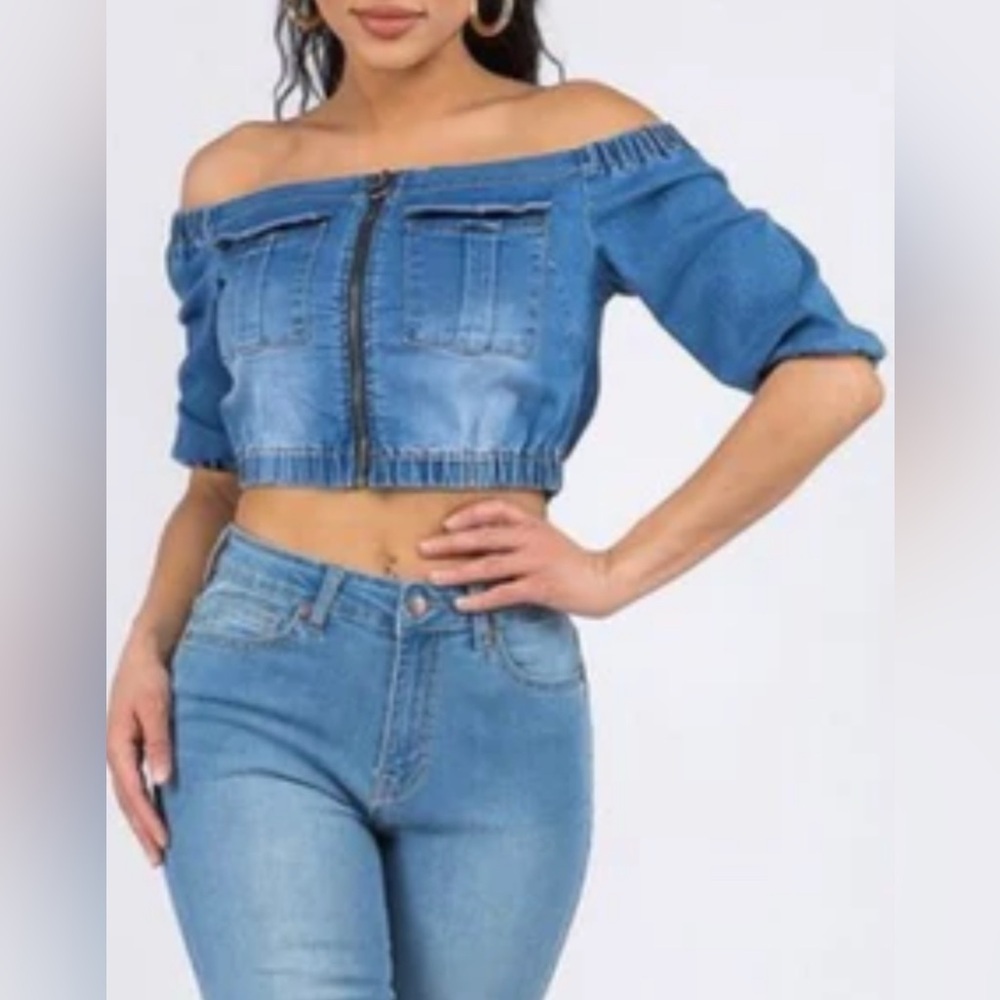 “TRENDY AMERICAN BAZI DENIM CROP TOP– SIZE L”